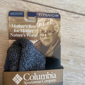 New Columbia Titanium Alpine Ascent hiking socks - 1 pair